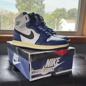 Nike Men's Blue and White Sneakers